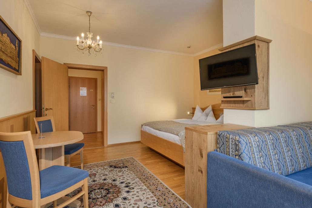 Familjerum (2 dubbelrum m. anslutningsdörr) – Spa och Sporthotel Alpenblick