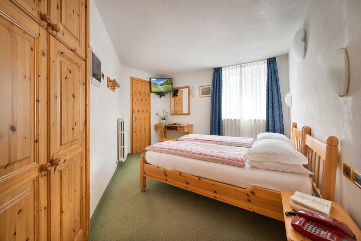 Dobbeltværelse – Alpen Resort Bivio (1/4)