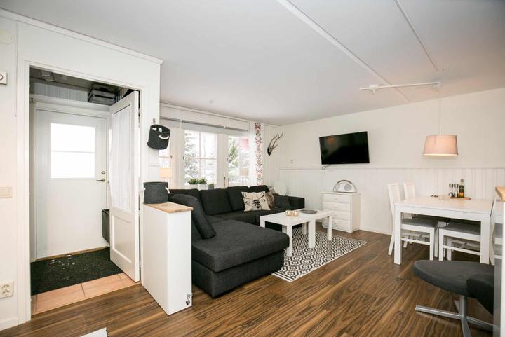 Björnen – Renen 6E – 2 soveværelser, 4 senge, 42m2 – Renen Björnen (1/16)