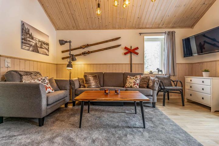 Lindvallen – Nedre Gårdsvägen 3, Richard – 2 soveværelser, 6 senge, 63m2 – GrandGårdarna (1/17)