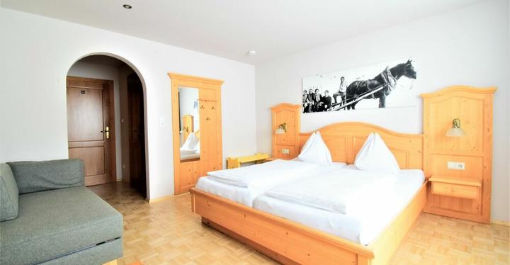 Dobbeltværelse 2+1 pers. – Austria Alpinhotel (1/7)