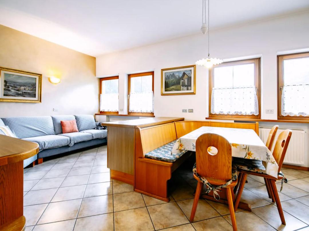 4-værelses lejlighed med balkon – Ardoney (Campitello)