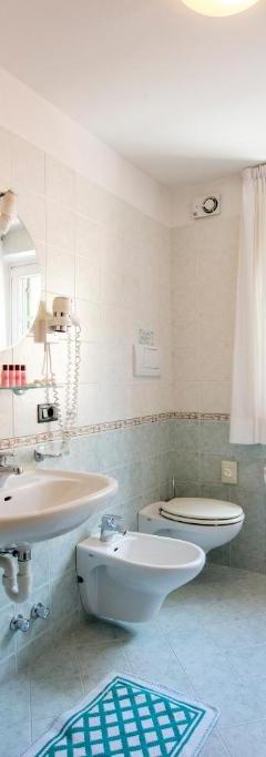 Comfort 4-sengsværelse – Hotel Villa Rosella (Alba)