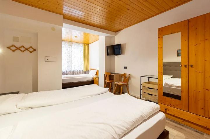 3-sengsværelse – Hotel Oswald (Canazei) (1/11)