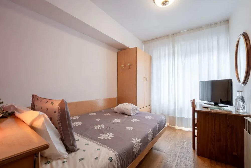 Simpelt dobbeltværelse – Family Hotel Il Caminetto