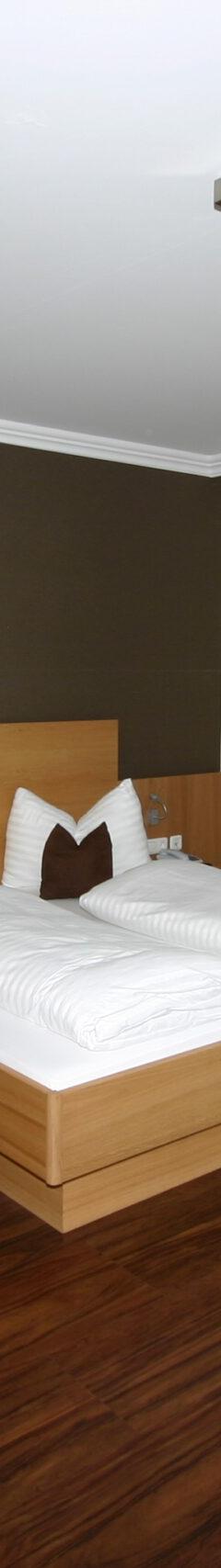 Trippelværelse m badekar max 3 pers. – Hotel Herzblut – Sommer