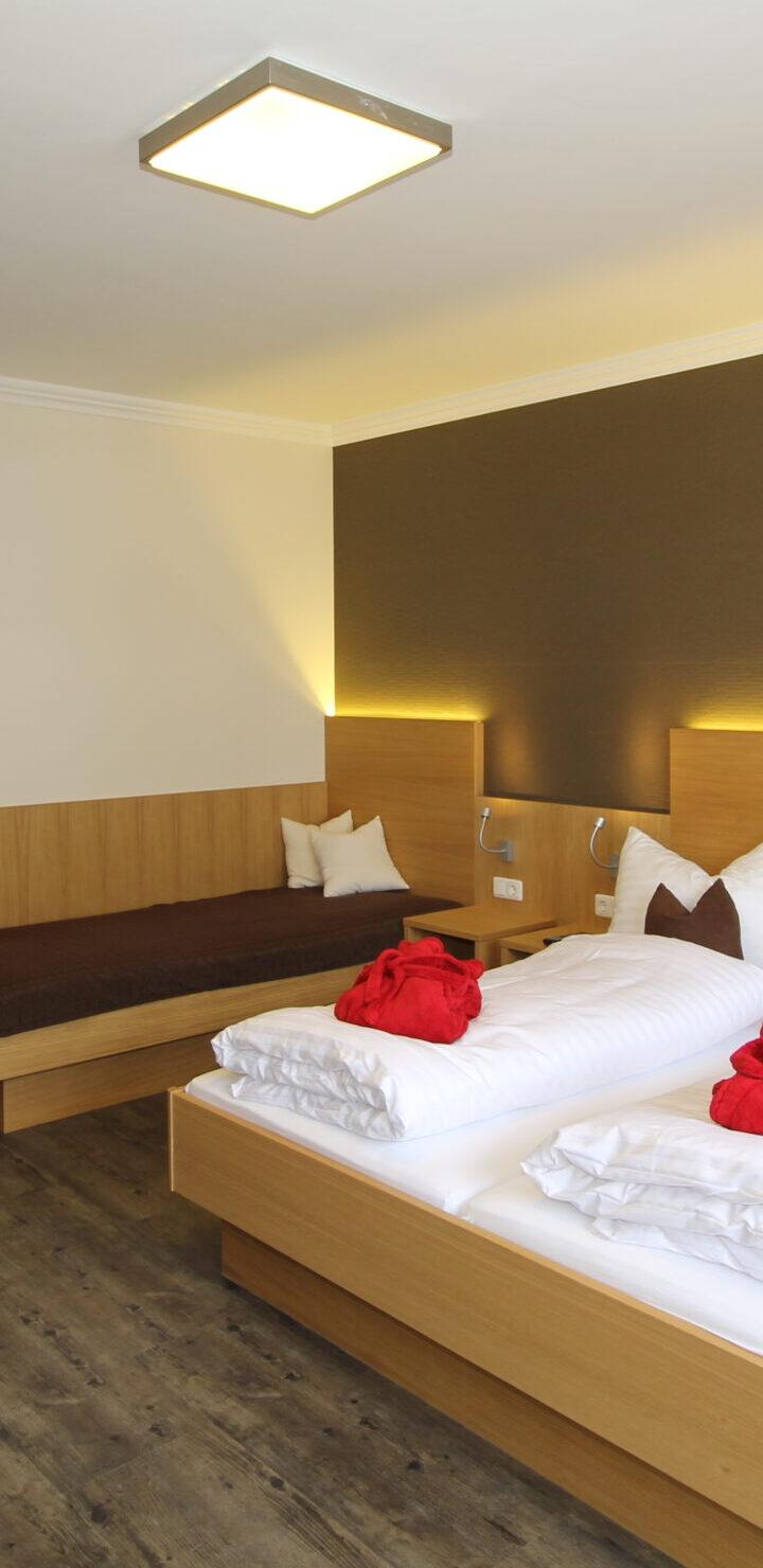 Trippelværelse m badekar max 3 pers. – Hotel Herzblut – Sommer