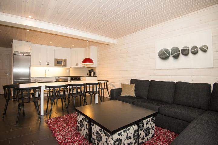 Lindvallen – FJÄLLHEMSVÄGEN 22 C – 3 soveværelser, 8 senge, 76m2 – Falkens Radhus (1/5)