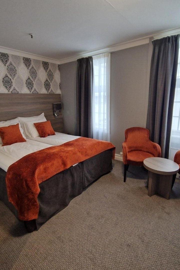 Standard dobbeltværelse – Dr. Holms Hotel