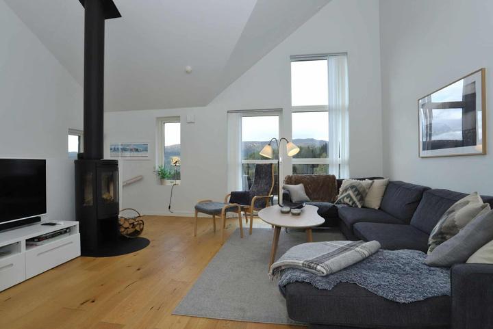 Björnen – Sadelvägen 92C – 4 soveværelser, 8 senge, 97m2 – Sadelvägen (1/24)