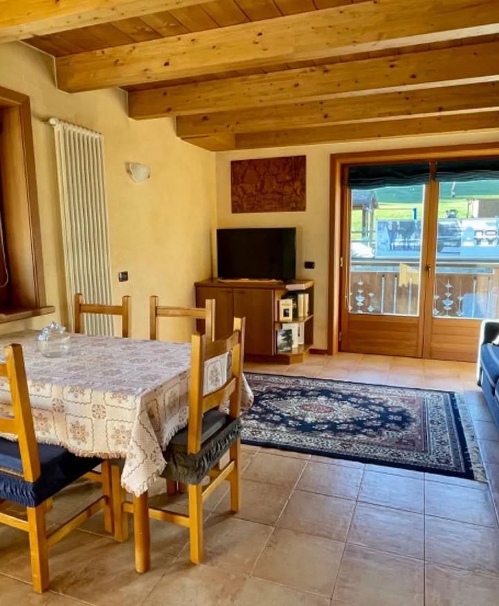 2-værelses lejlighed med balkon 60 m2 max 4 pers. – Sarochin Appartamenti