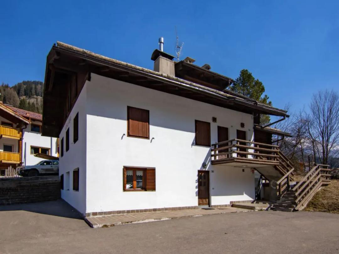 3-rumslägenhet med balkong max 5 pers. – Condominio Giulia (Alba)