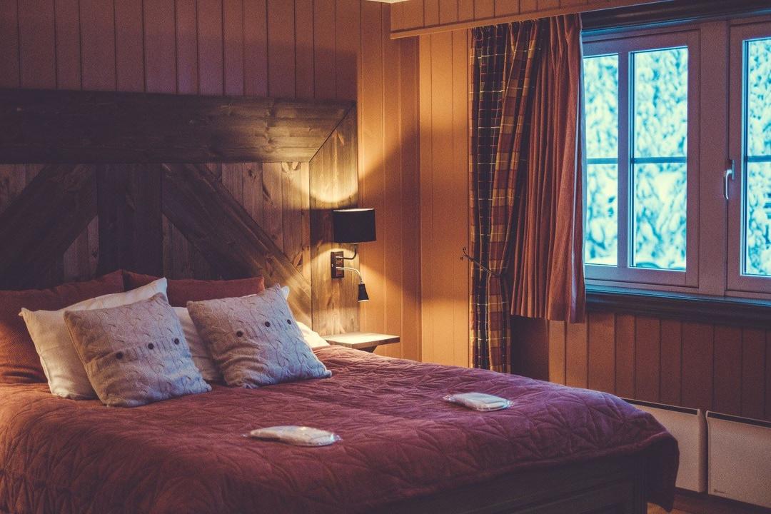Dubbelrum med utsikt – Gudbrandsgard Hotell