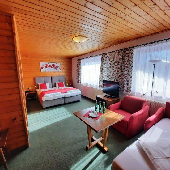 Familjerum med balkong – Hotel Bella (tidigare Lungau)