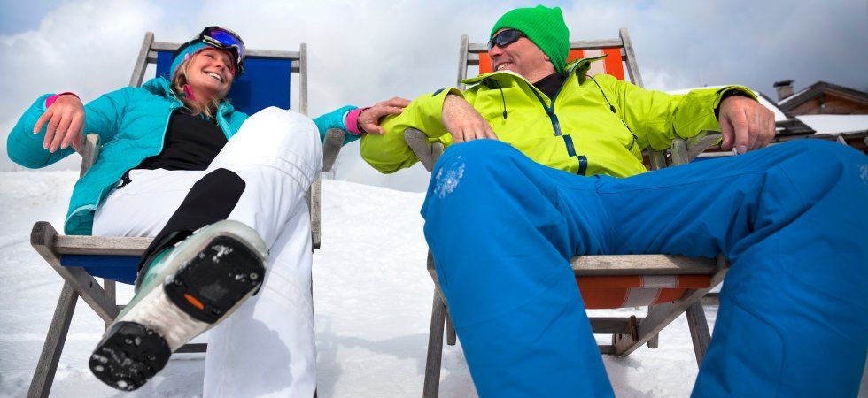 Skiferie i Frankrig - Par i liggestole