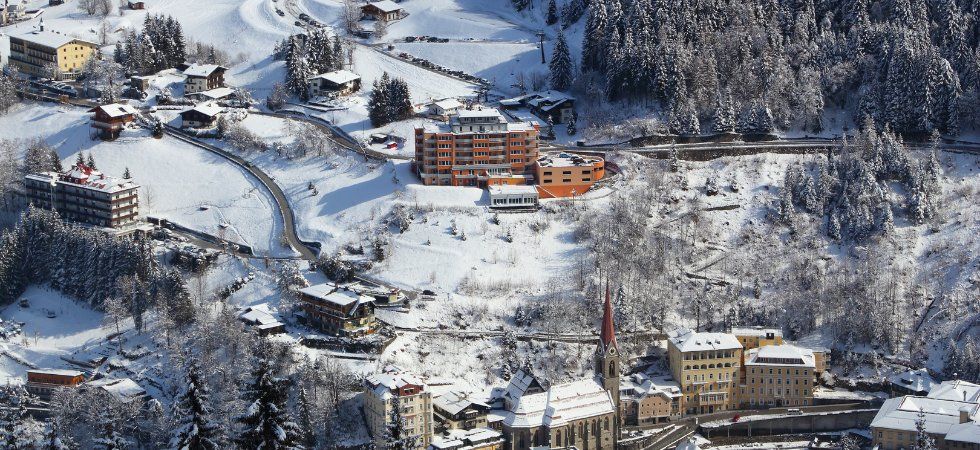 Skiferie i Bad Gastein - luftfoto af byen