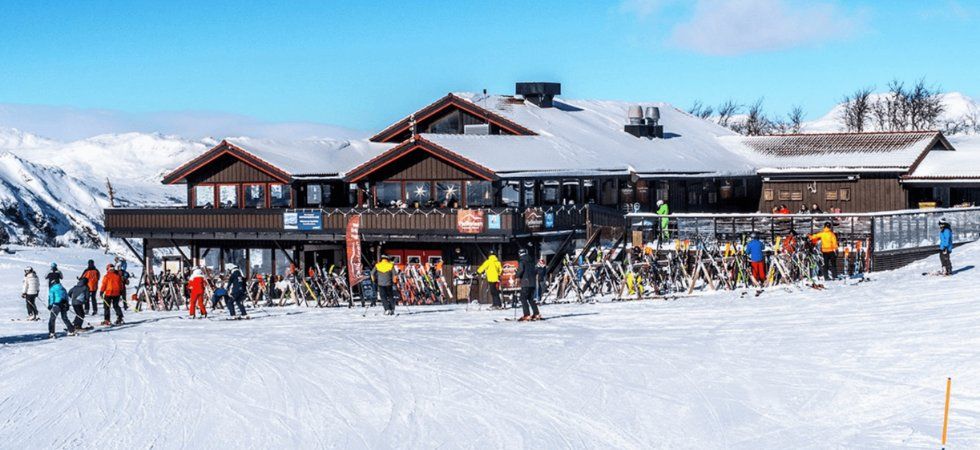 Skiferie i Hemsedal - hytte hvor man kan spise og drikke