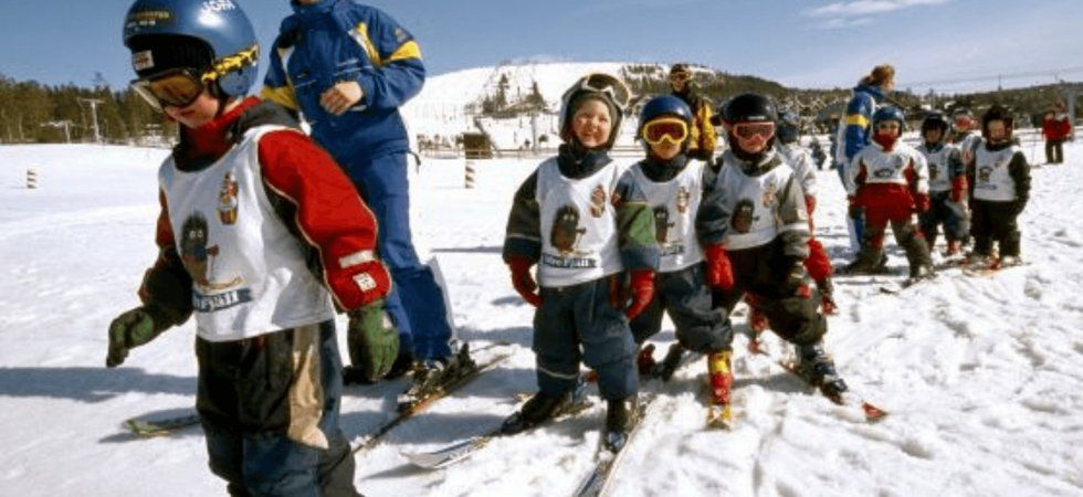 Skiferie i Idre Fjäll - børn på børneskiskole