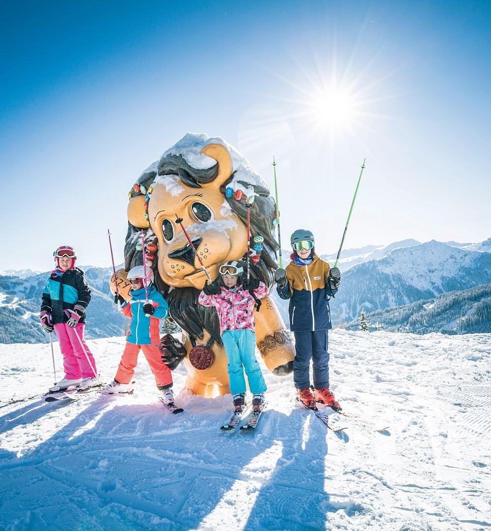 kinder-bei-einer-crazy-doll-am-shuttleberg