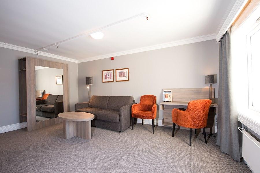 Dr. Holms Hotel