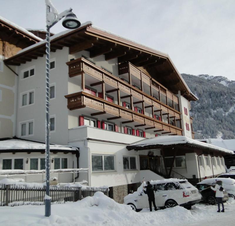 Hotel Astoria (Canazei)