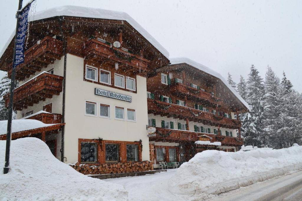 Hotel Rododendro (Campitello di Fassa), Canazei