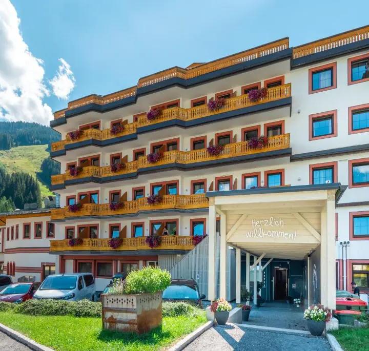 standard Double Room – JUFA Alpenhotel Saalbach