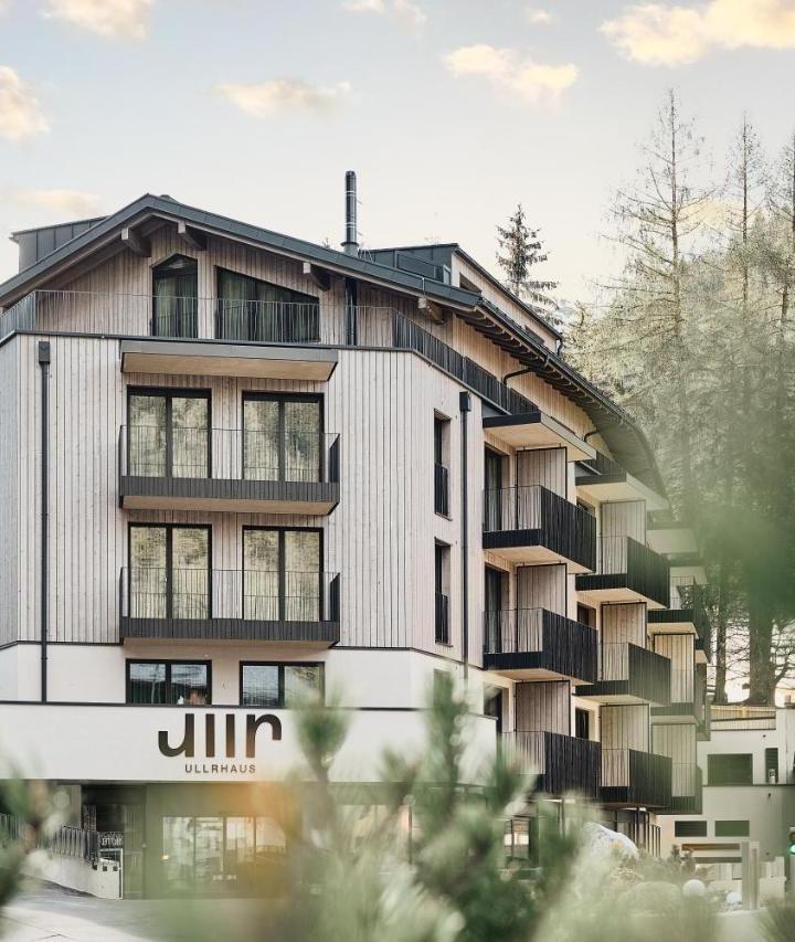 Superior Double Room (1 large bed) - Free WiFi – Hotel Ullrhaus