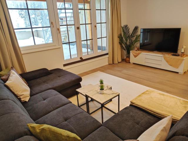 Modern Mountain Apartment - Free Parking & Sauna – billede 6