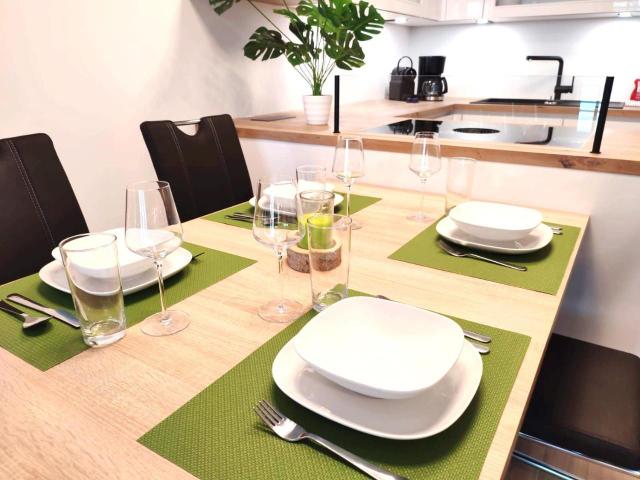 Modern Mountain Apartment - Free Parking & Sauna – billede 12