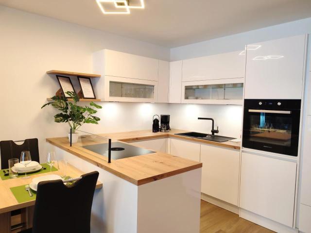 Modern Mountain Apartment - Free Parking & Sauna – billede 13