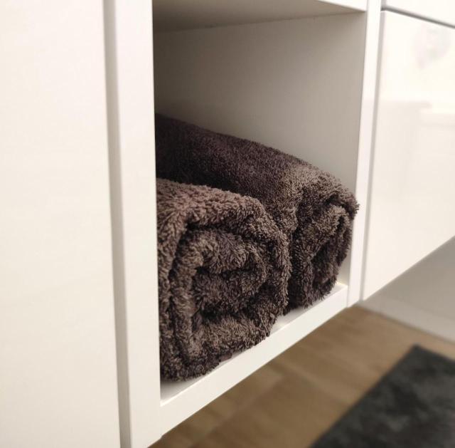 Modern Mountain Apartment - Free Parking & Sauna – billede 19
