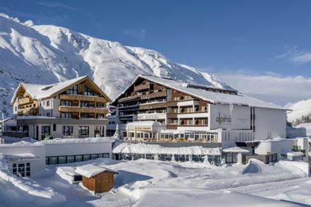 Hotel Alpina Deluxe – bild 1