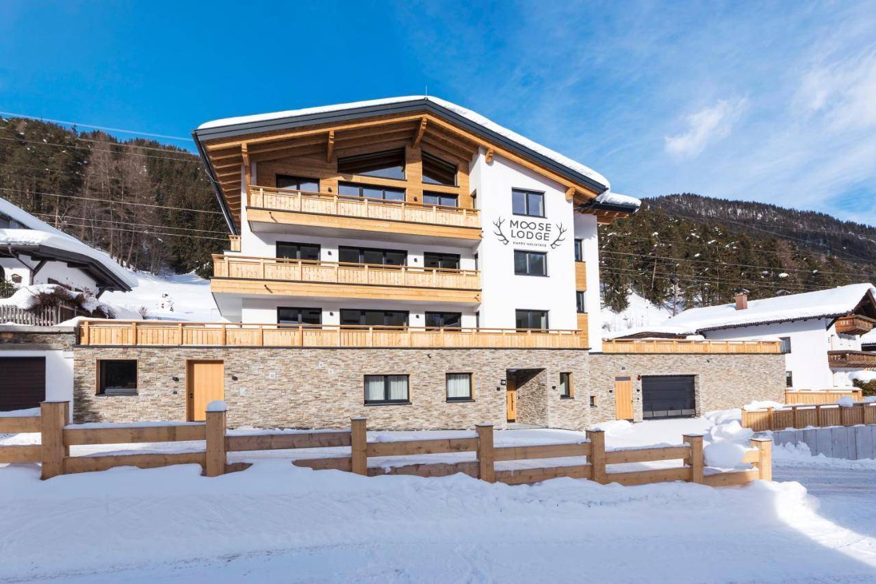 Moose Lodge, St. Anton