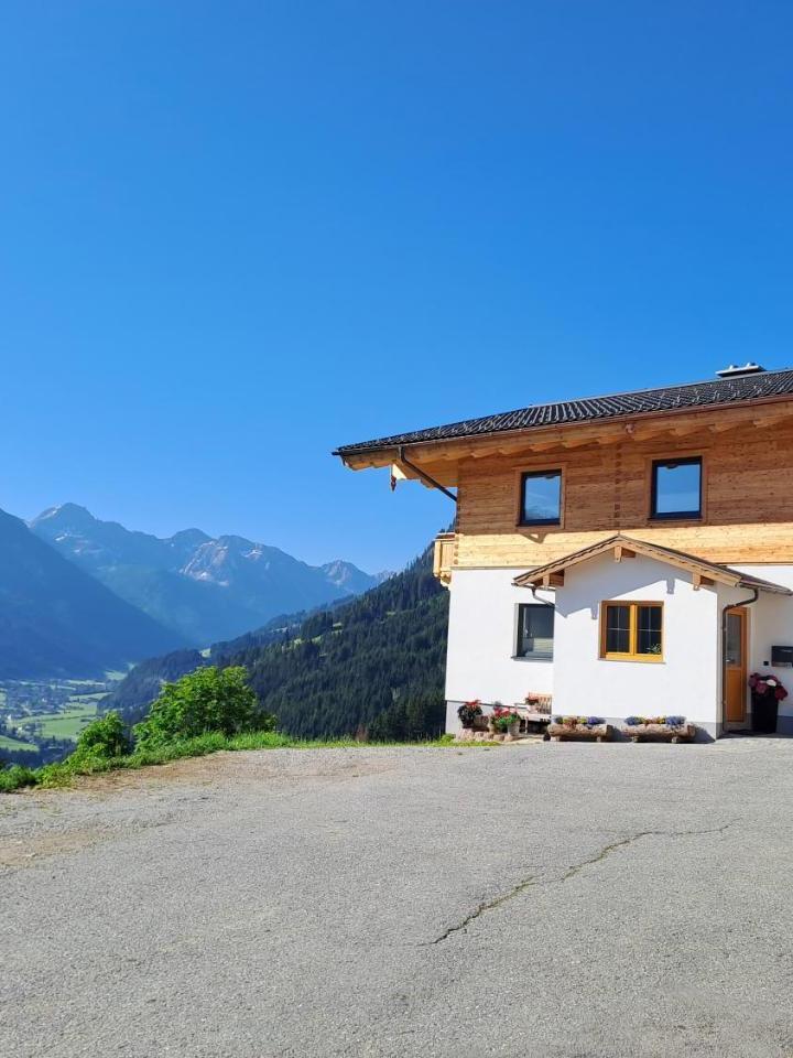 Apartment with Mountain View (1 extra-large double bed and 1 bunk bed) - Free WiFi – Appartement Bergpanorama Brandegg