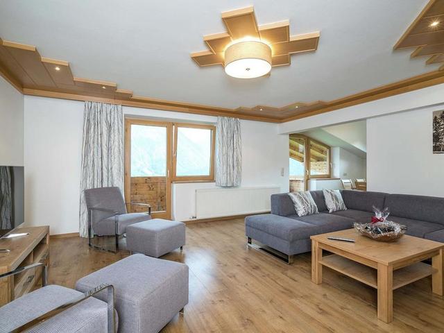 Large Luxury Chalet Near Ski Area Zillerarena Konigsleiten – billede 14