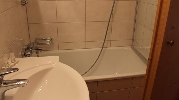 Dobbeltværelse “lille” max 2 pers. – Hotel Grafenwirt (1/8)
