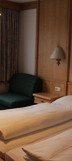 Dobbeltværelse “standard” max 3 pers. – Hotel Grafenwirt