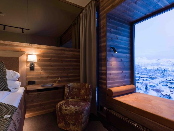 Deluxe dobbeltværelse max 3 pers. – Skarsnuten Hotel (1/3)