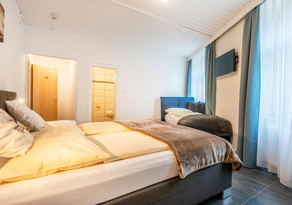 Trippelværelse max 3 pers. – Hotel Bristol